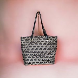 Michael Kors tote